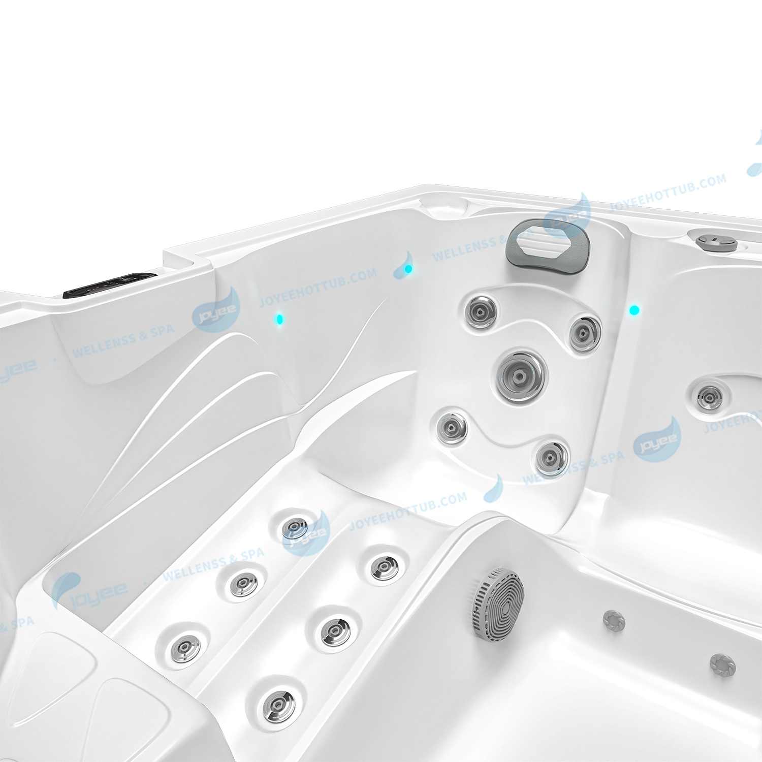 Jacuzzi en plein air avec des chaises longues