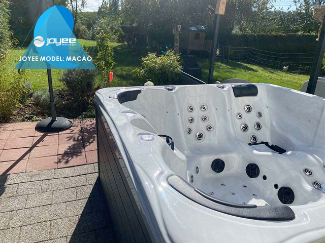 spa extérieur jacuzzi